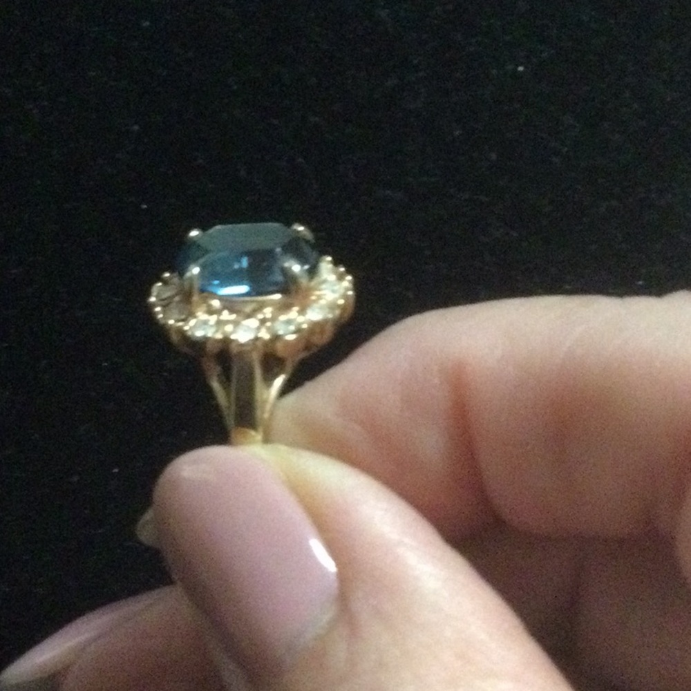 Elegant Blue and Silver Women's Ring